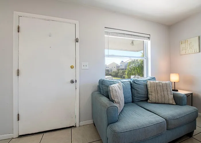 2bd 1ba Sunset 3 3mins To Beach! * Clearwater Beach