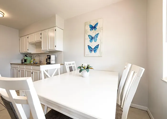 2bd 1ba Sunset 3 3mins To Beach! * Clearwater Beach