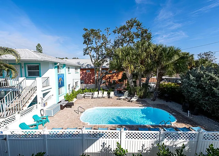 Apartment 2bd 1ba Sunset 3 3mins To Beach!