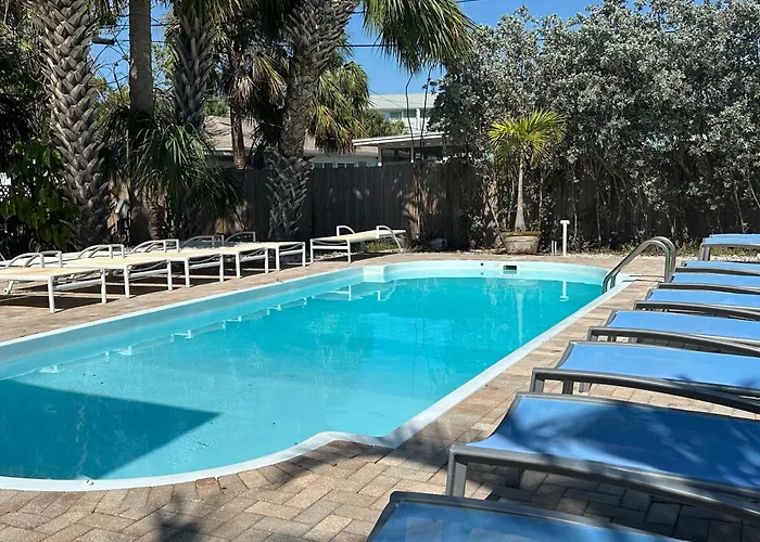 2bd 1ba Sunset 3 3mins To Beach! Clearwater Beach