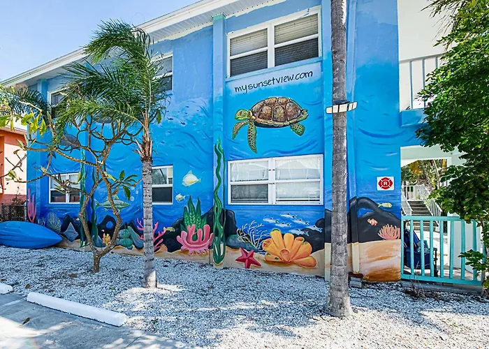 Apartment 2bd 1ba Sunset 3 3mins To Beach! Clearwater Beach